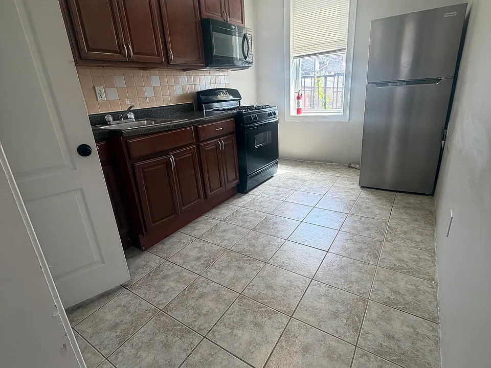 6308 Broadway #42