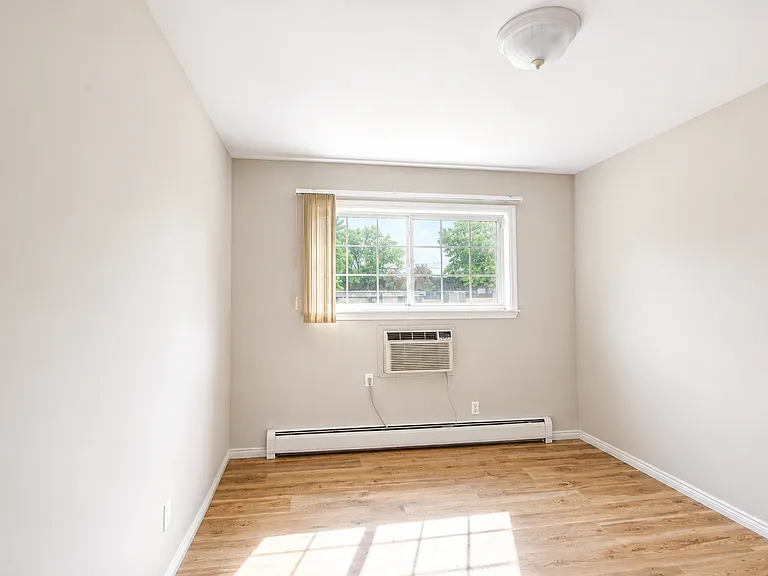 2440A Parmenter Blvd #102 — Photo 4