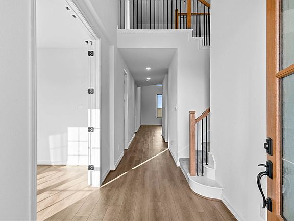 531 Selaura Street Interior Image 2