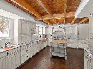 1654 Notchbrook Rd, Stowe, VT 05672