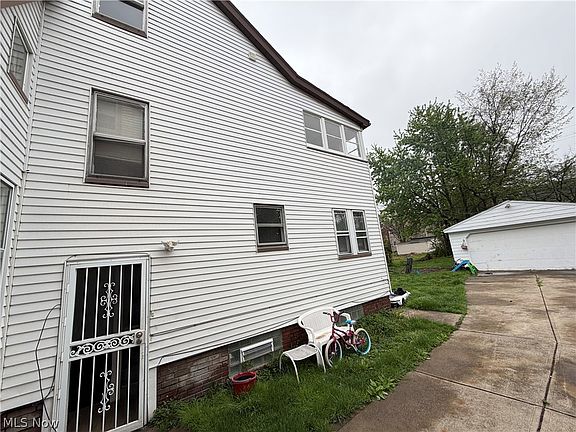 5th image of 4014 Rosemond Rd