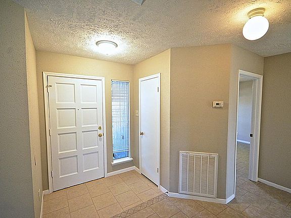 2nd image of 3411 Silverside Dr