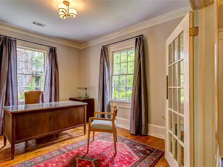 922 Felder Ave — Photo 5