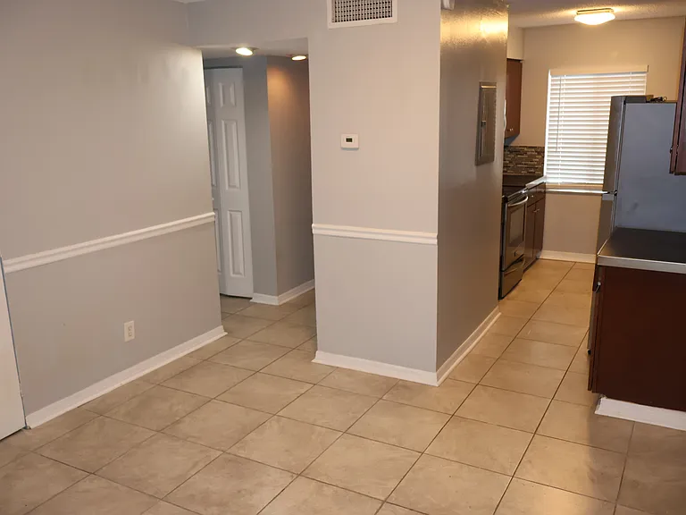 7609 Abbey Ln #B — Photo 4
