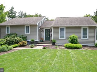 870 Terrace Ave, Mount Joy, PA 17552