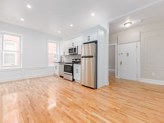 2nd image of 553 Williams Ave APT 2F