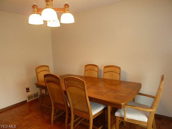4th image of 1816 W 38th St