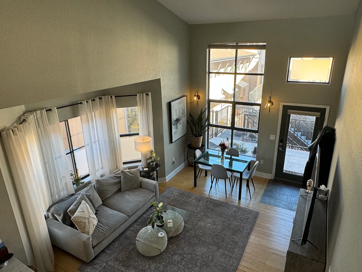 2 bed, 980 sqft, $2,500 — Photo 4