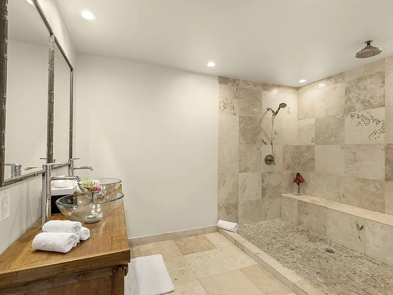 4473 Aukai Ave — Photo 15