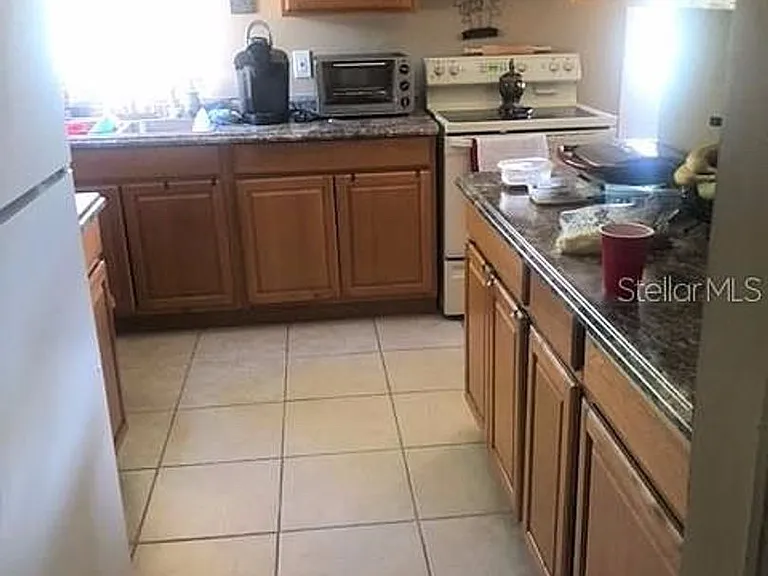 1371 N Normandy Blvd — Photo 10