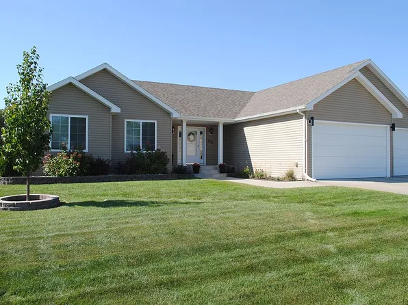 603 21st Ave NE, Jamestown, ND 58401