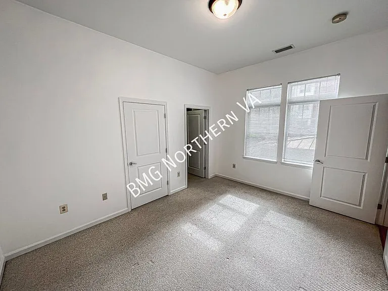 309 Holland Ln #105 — Photo 18