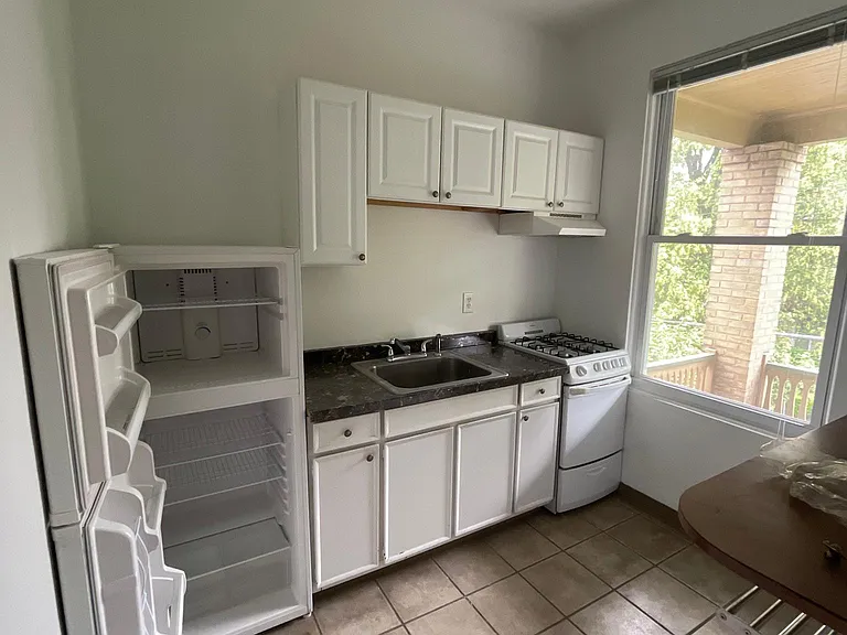 714 Ivy St #2 — Photo 7