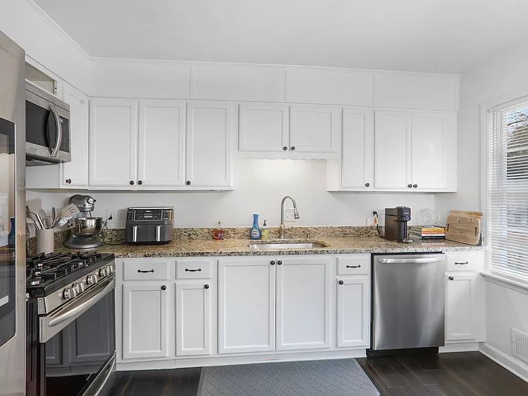 1109 Azalea Cir — Photo 10