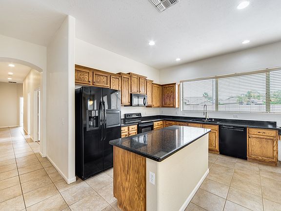 3rd image of 6671 S Crestview Dr