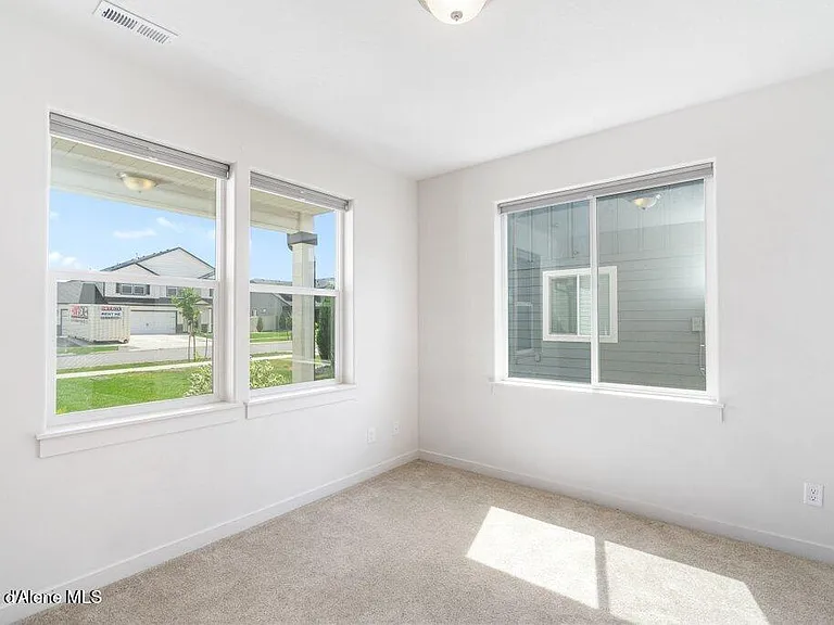 3921 N Lynn St — Photo 13