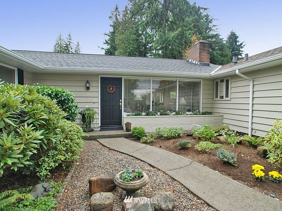 2nd image of 2011 100th Ave NE
