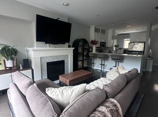 3671 Dayton Ave N Unit 4, Seattle, WA 98103