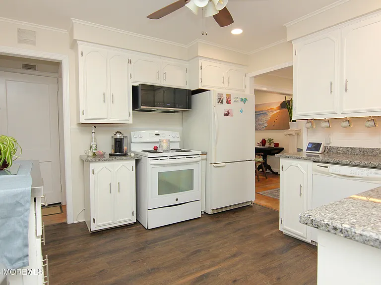 240 7th Ave #1 — Photo 6