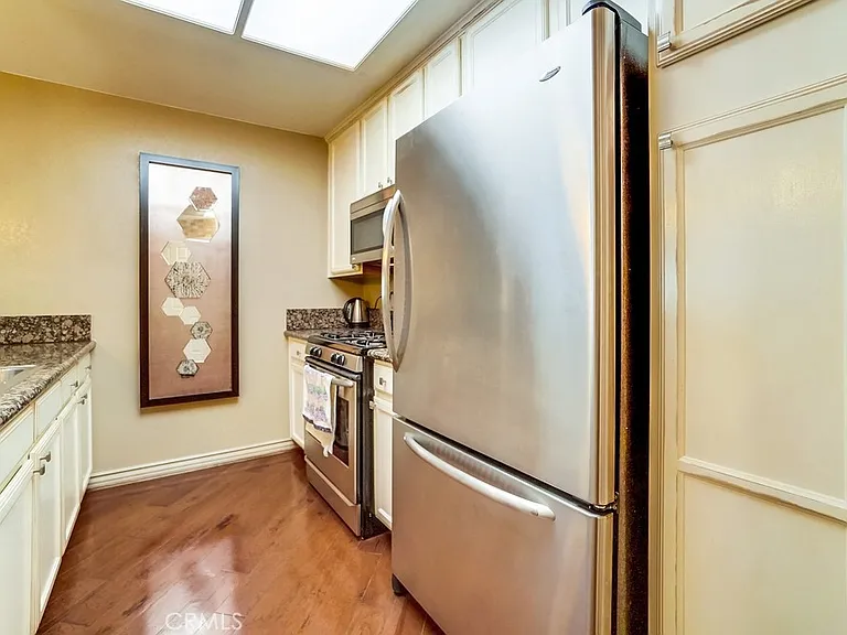501 E Del Mar Blvd #202 — Photo 24