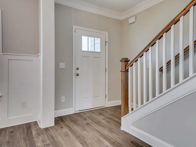410 Matthew Ln #20 — Photo 5