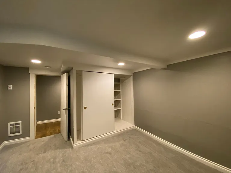 533 11th Ave E #4 — Photo 4