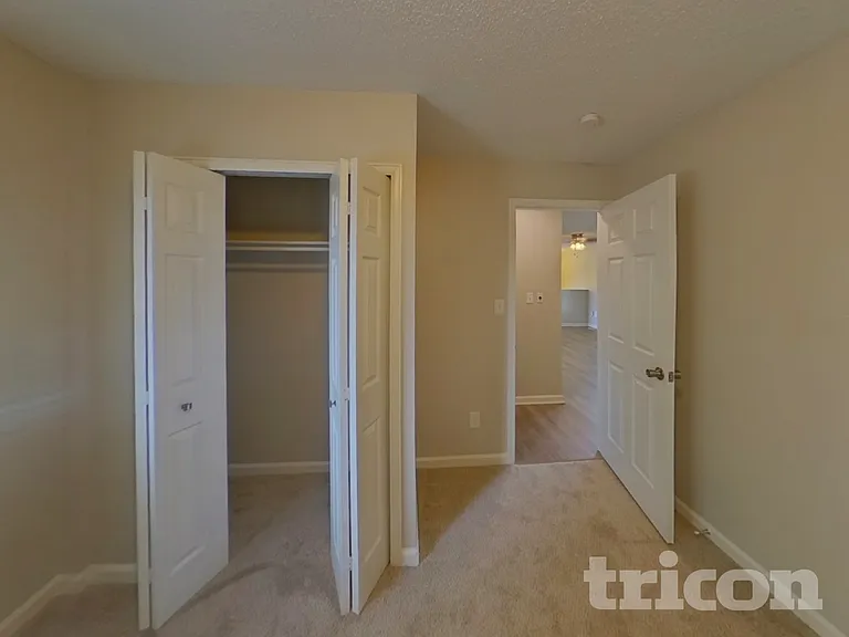 6910 Fielding Cir — Photo 9
