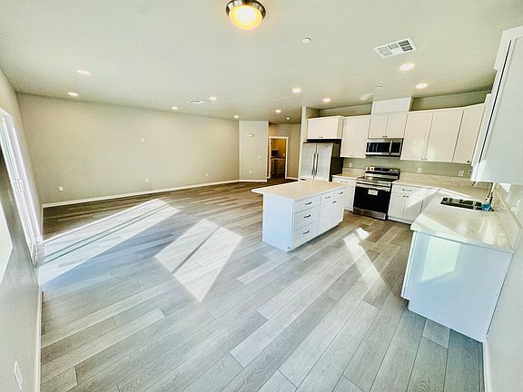 2nd image of 520 Todhunter Ave