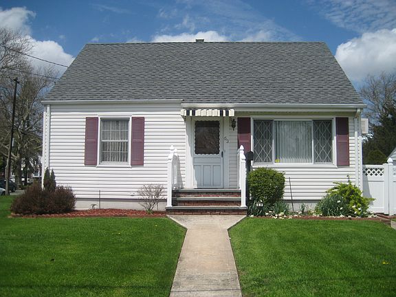 2nd image of 63 Prince St