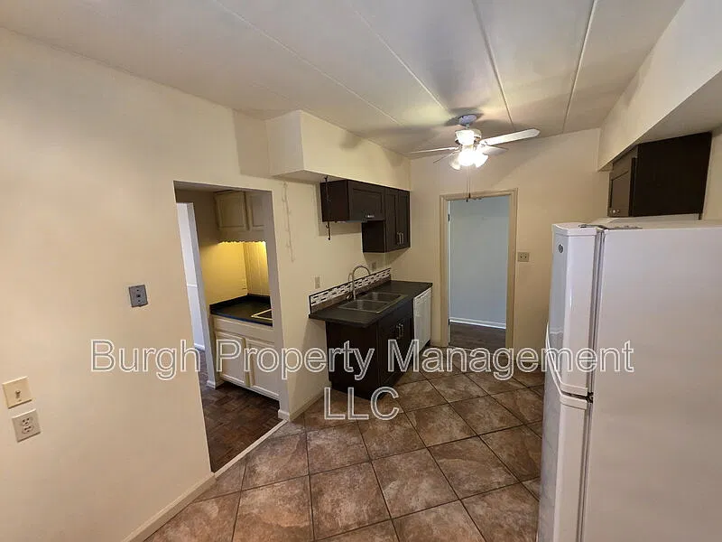 Pinehurst Condominiums — Photo 4