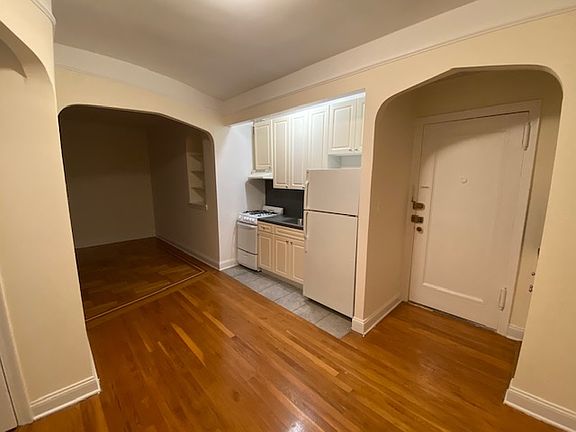 2nd image of 172-90 Highland Ave #5C