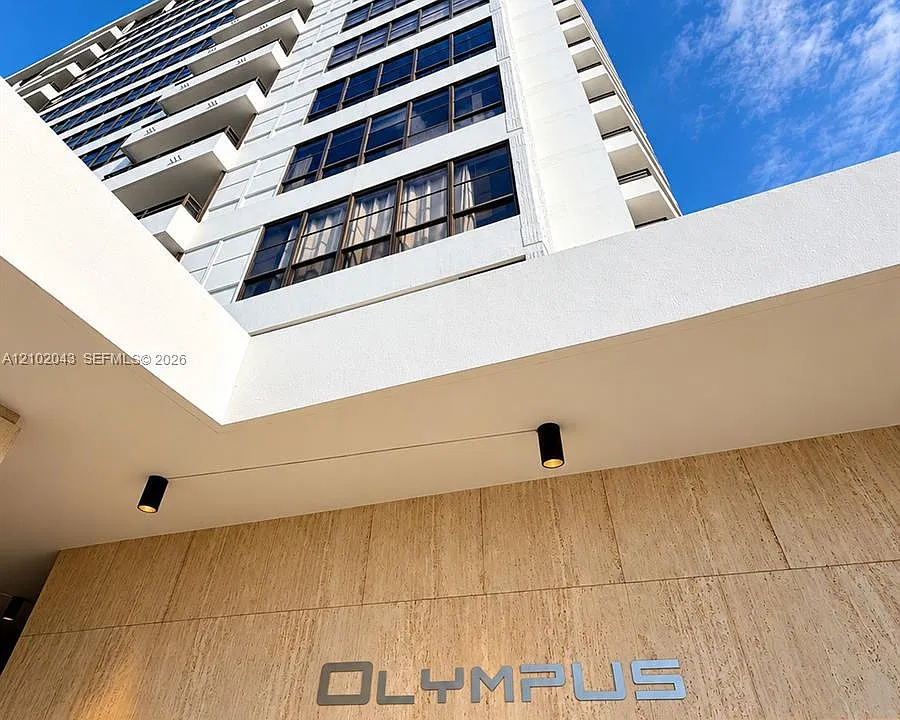 500 Three Islands Blvd #801