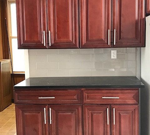 5th image of 142 Williams Ave