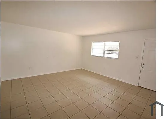 1801 Center St #2 — Photo 6