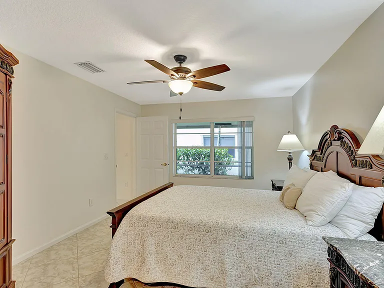 13796 Yarmouth Dr — Photo 8