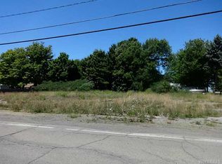 6576 Lake Shore Rd, Derby, NY 14047