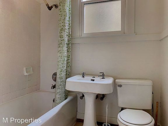 4th image of 440 Noe St APT 1