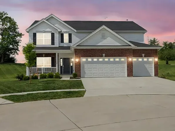 1024 Miremont Dr, Ballwin, MO 63011