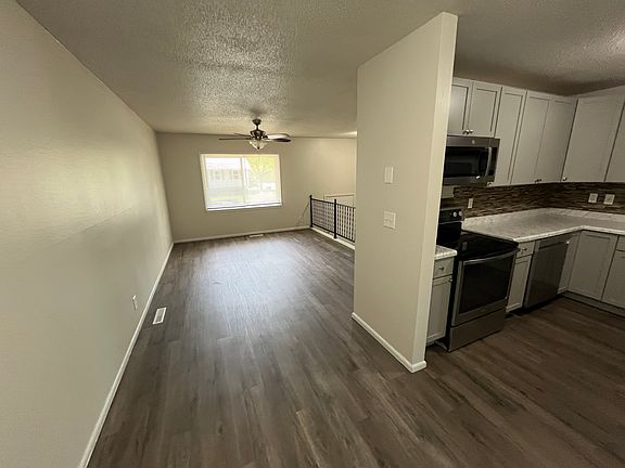 5th image of 24 Regal Ln
