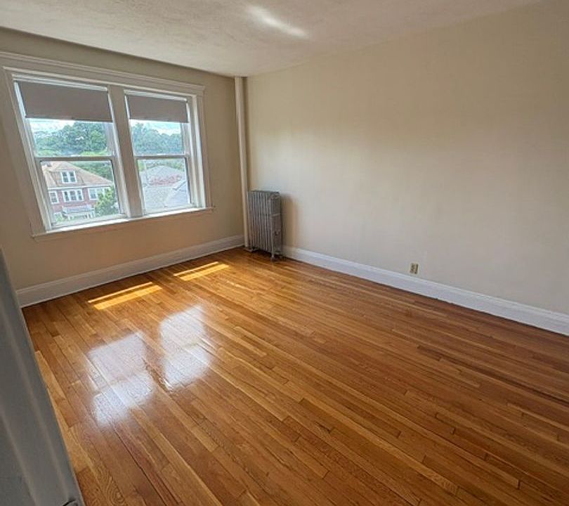 1st image of 206 Chestnut Hill Ave APT 12
