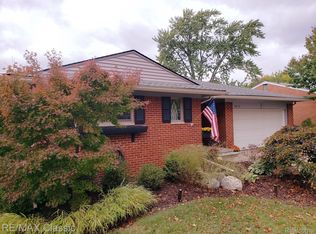 29667 Pinto Dr, Warren, MI 48093