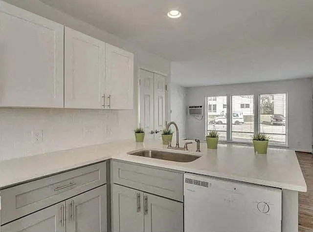 The V Apartments — Photo 10