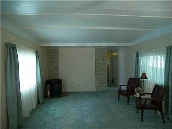 4th image of 10550 Orchard Ave SE