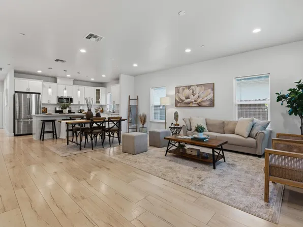 208 Nimitz Street, Sacramento, CA 95838