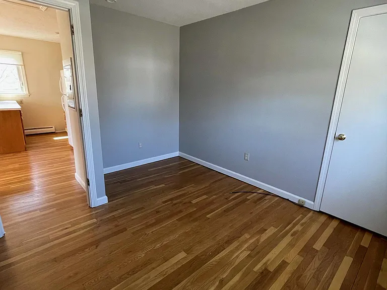 245 Naubuc Ave — Photo 5