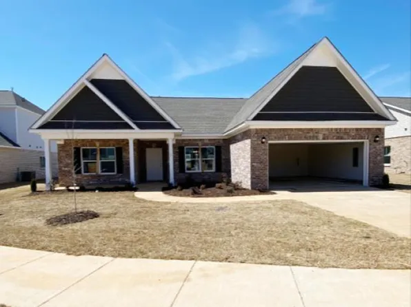 13767 Hill Place Ln, Athens, AL 35611