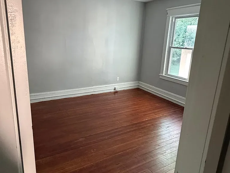 131-133 Westfield Rd — Photo 3