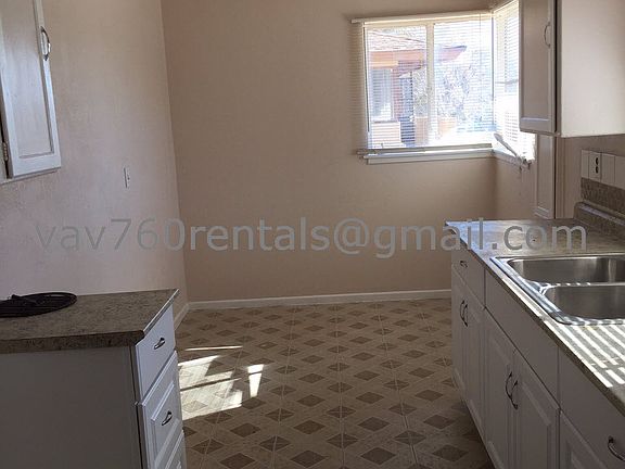 5th image of 16592 Zenda St