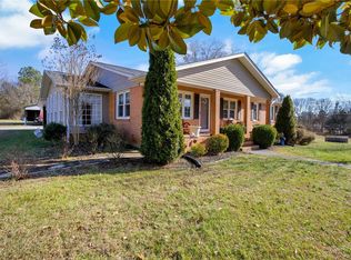 119 Praters Creek Rd, Pickens, SC 29671
