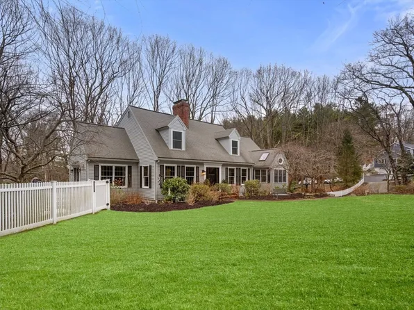 27 Cedar Hill Rd, Dover, MA 02030
